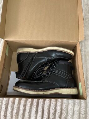 Steve Madden Men's Black Leather Lace-Up Ankle Boots